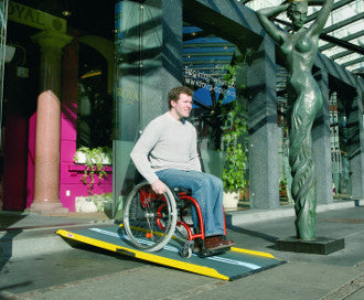 Rampes ergo easy 183cm pliable pour fauteuil roulant et scooter handicape